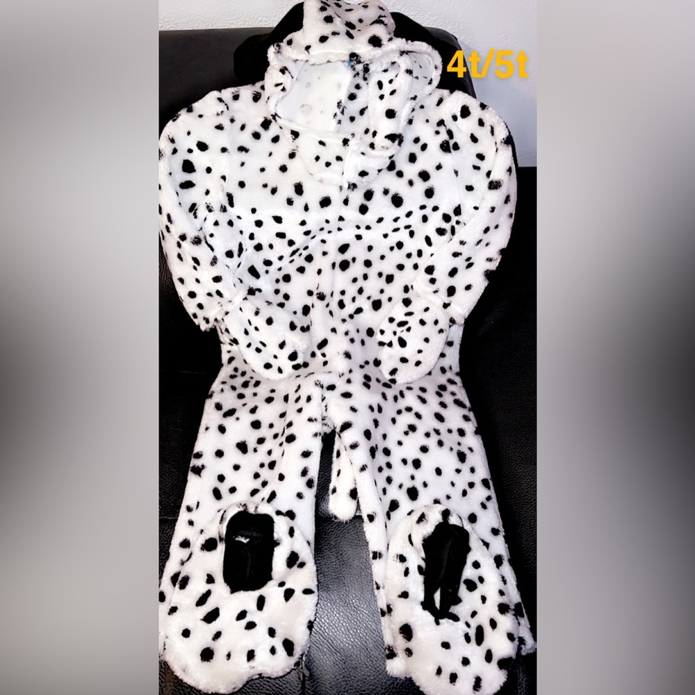 Unisex Dalmatian puppy Faux fur Halloween costume size 4t/5t